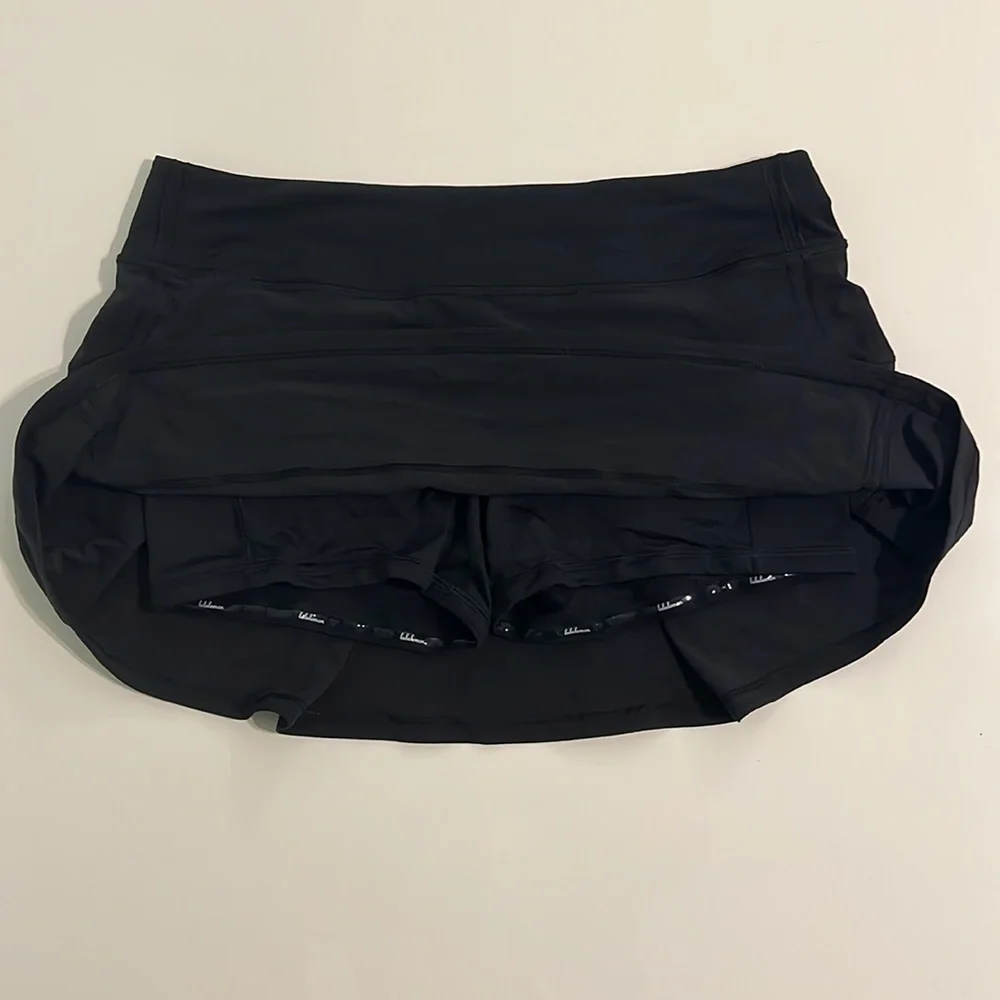 Lululemon Pace Rival Skirt, Cincinnati Bearcats, Size 12 - Picture 4 of 14